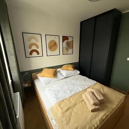 Akademicka Przy Onkologii 4 *